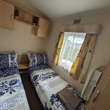 Meadow Lakes Caravan Golden Palm Chapel Saint Leonards Exterior photo