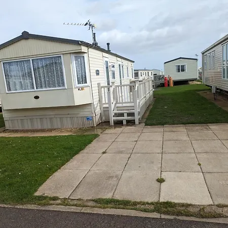 Meadow Lakes Caravan Golden Palm Chapel Saint Leonards Exterior photo